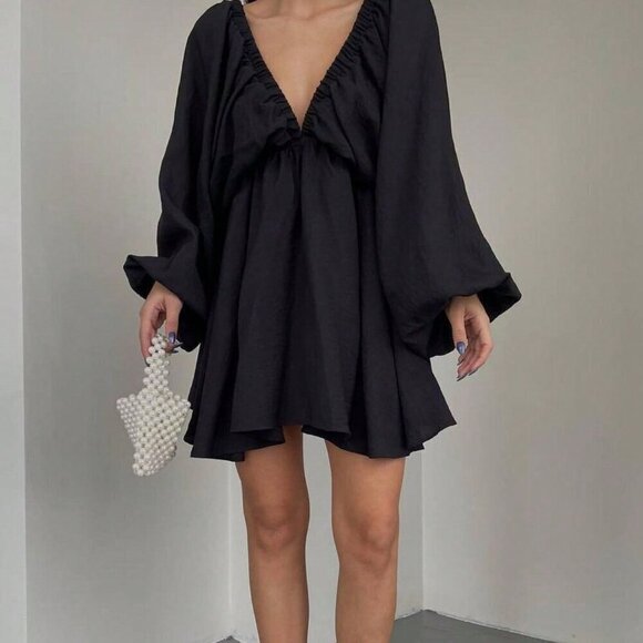 Black Sexy Women's Solid Color V-Neck Casual Dress - Picture 1 of 3